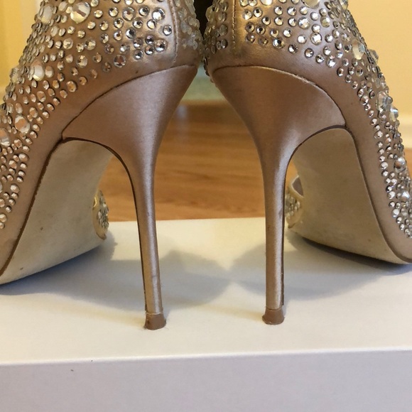 Dressy heels - Picture 4 of 7